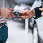 Navarro LLima Abogados Aliud Pro Alio Zaragoza Female hands close up with car keys