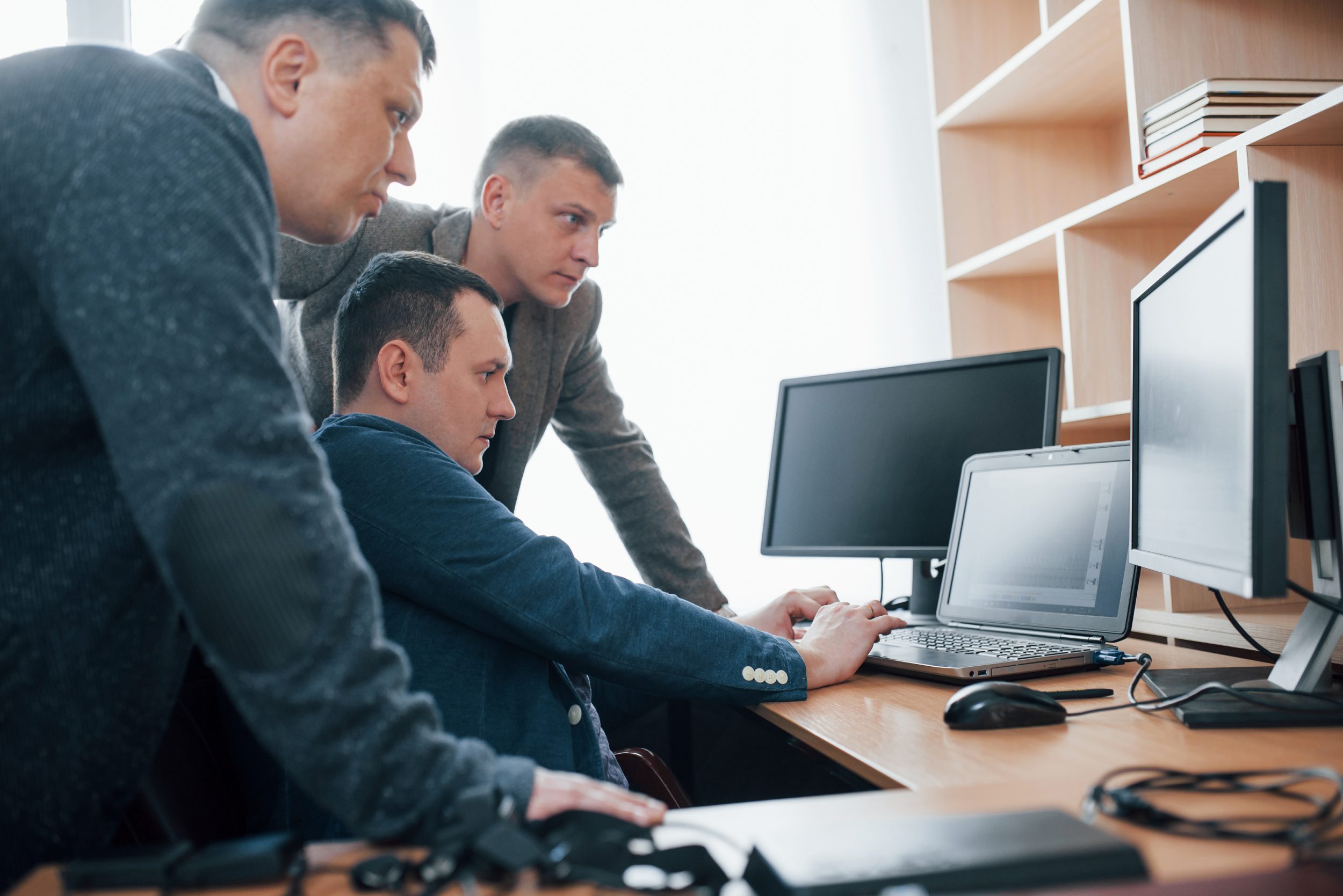 Inspección Hacienda Dispositivos Informáticos Navarro Llima Abogados Zaragoza Instalaciones Empresa